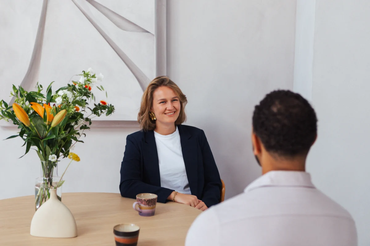 Sophie in een sessie met trainee tijdens een Sterk Staaltje Workshop